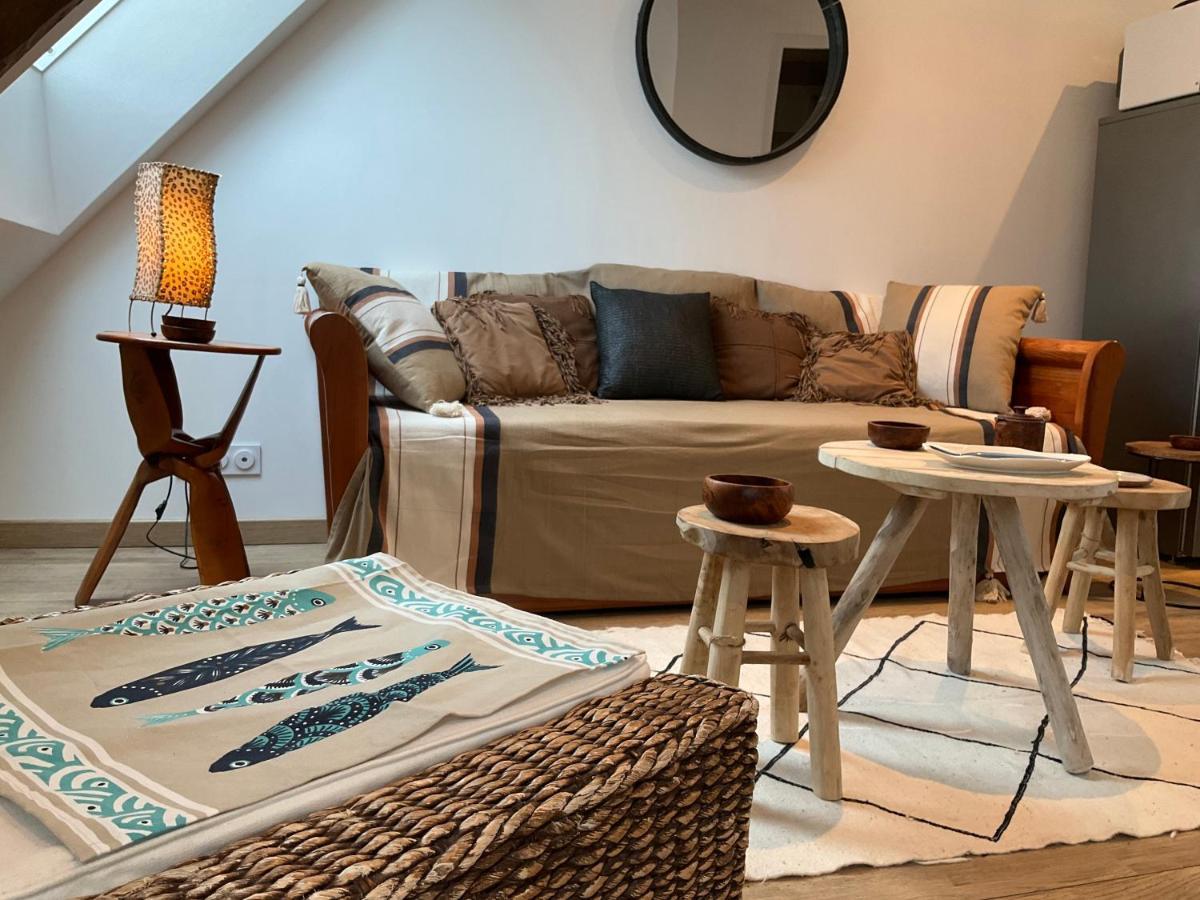 La Maison Du Port Apartment *